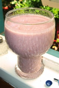 Banana Raspberry Smoothie - Quirky Cooking