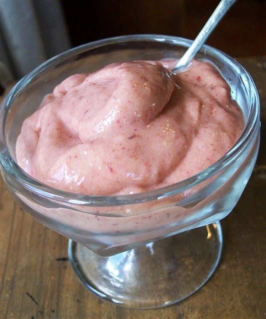 Raw Creamy Strawberry Pudding - Quirky Cooking
