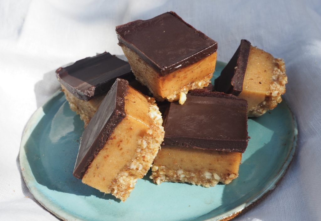 Gut-Healthy Chocolate Caramel Slice, Quirky Cooking